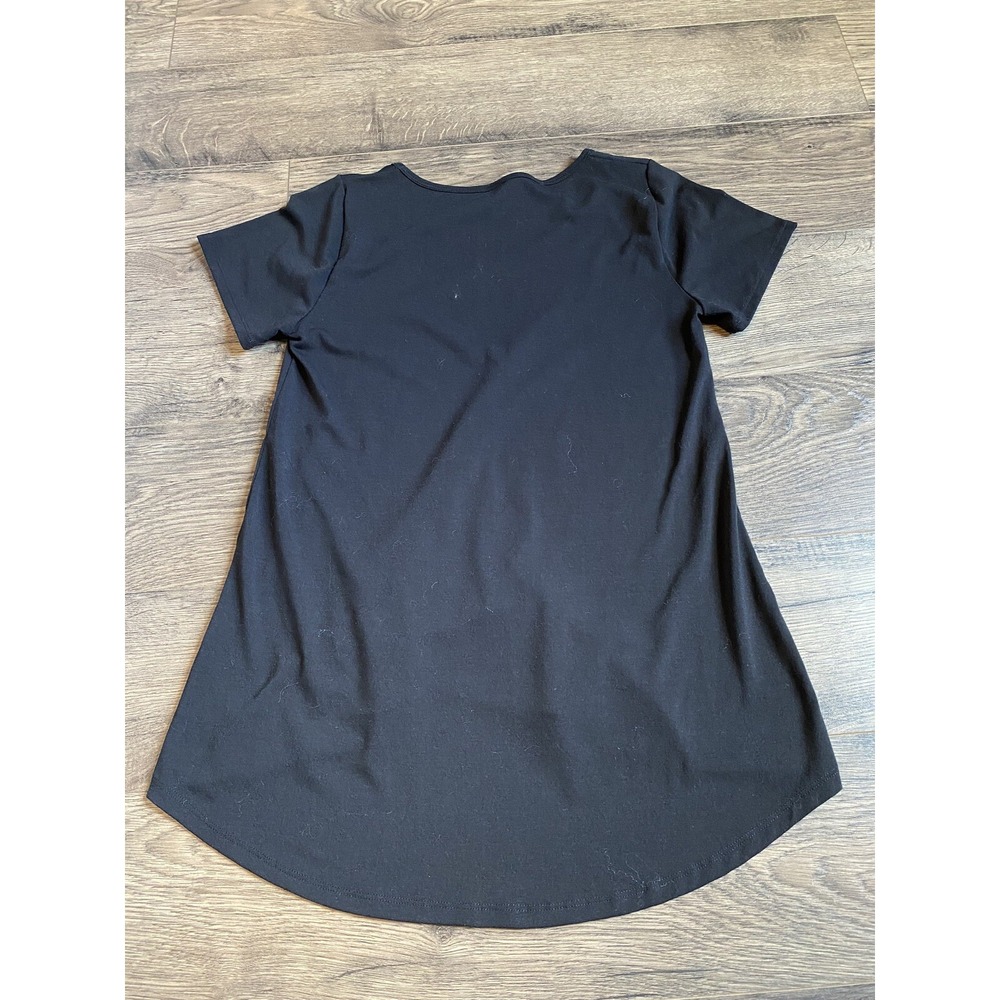 EUC Womens Lularoe Classic Tee Short Sleeve High Low Black T-shirt Size XXS - Picture 2 of 7